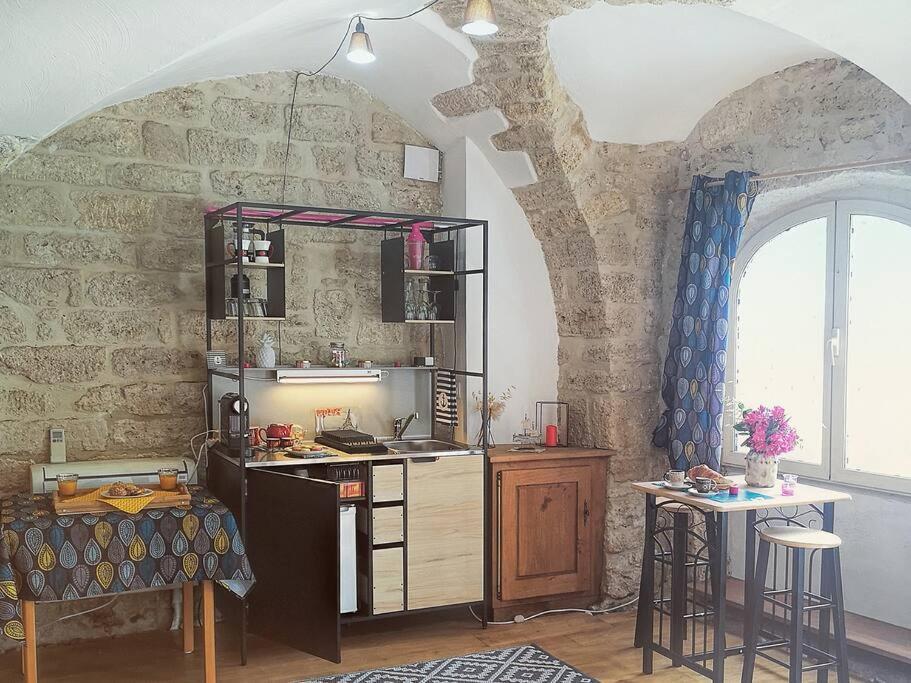 Apartment Pour Les Amoureux Des Vieilles Pierres Poussan